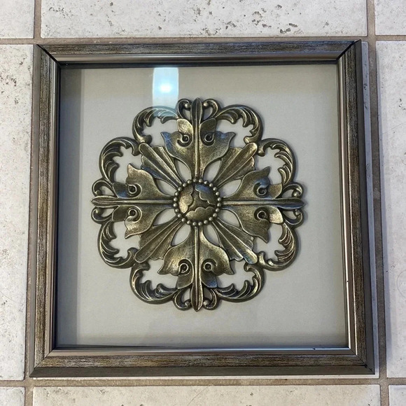 Scroll Raised design gold brushed picture design with frame - Picture 2 of 6